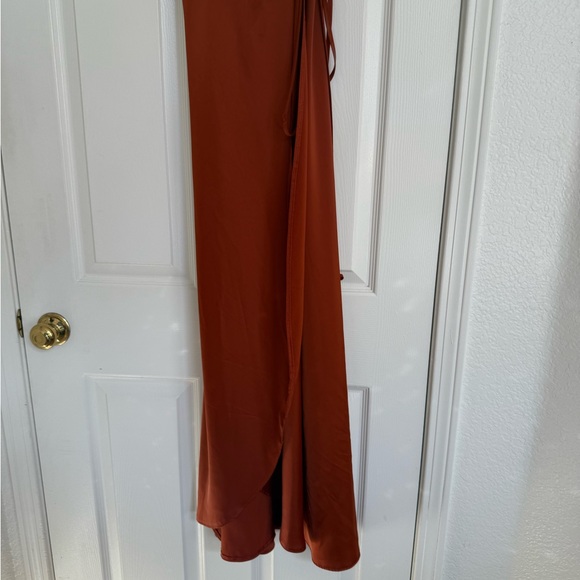 ShowPo. Terra Cotta Elegant Rust Satin Maxi Dress Size 6 Made in Australia - Picture 3 of 7